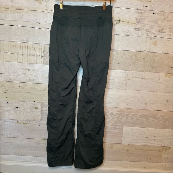Lululemon Dance Studio Mid-Rise Full Length Pant
Dark Forest (?) Size 6 - Picture 11 of 13
